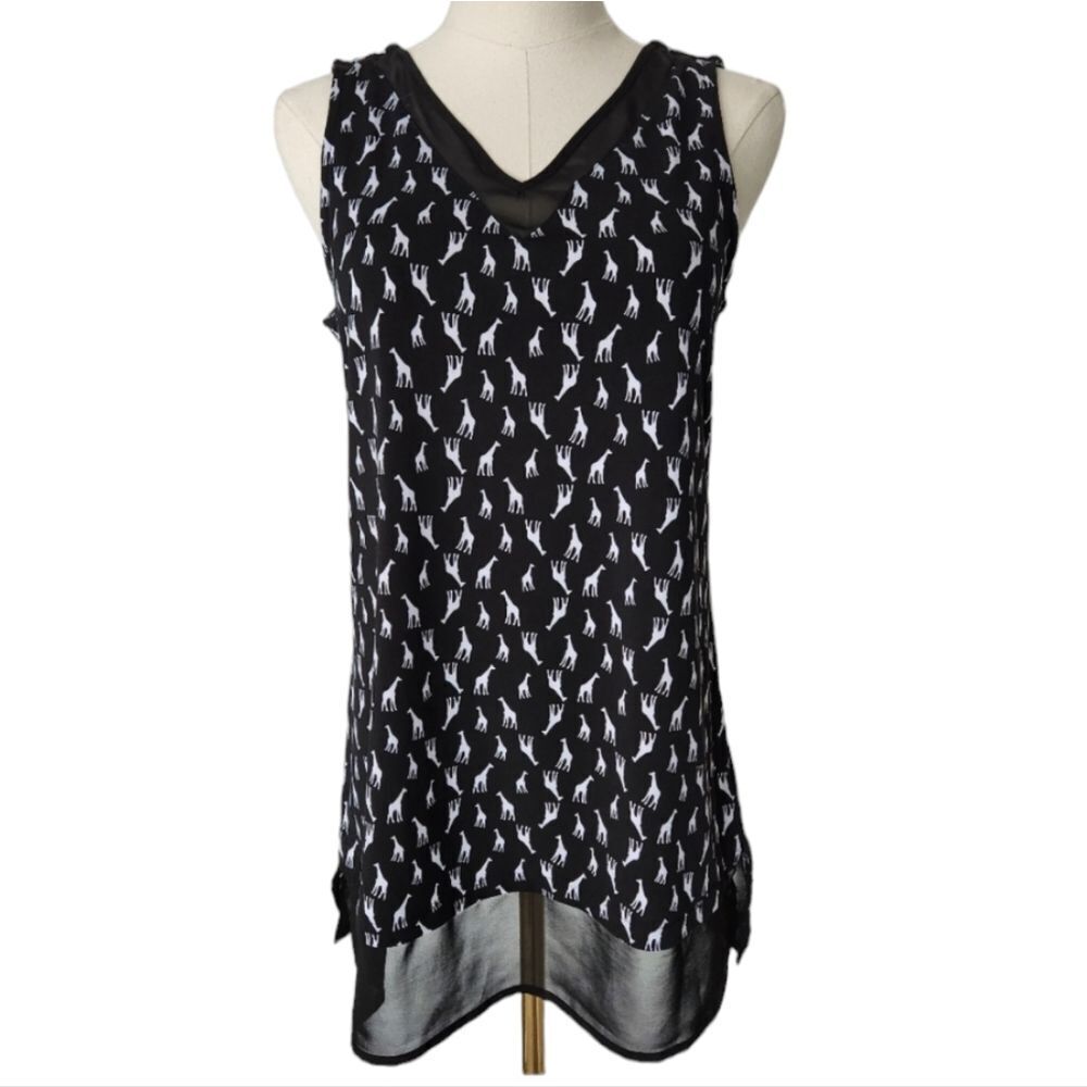 NWOT Ricki's Giraffe Sleeveless Top - Size Small